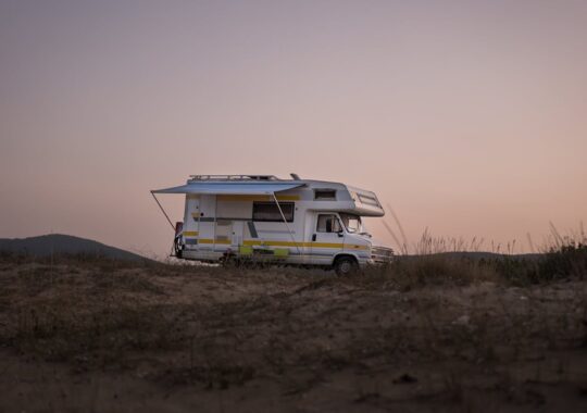 Assurance camping-car : garanties, formules et tarifs en 2026